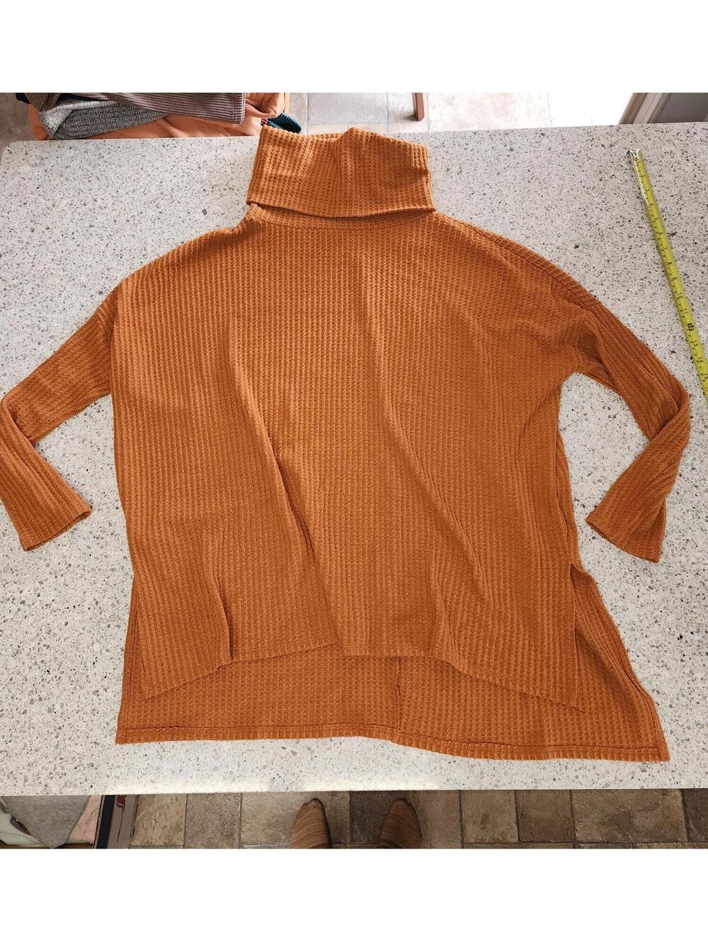 Sweater - Picture 4 of 9